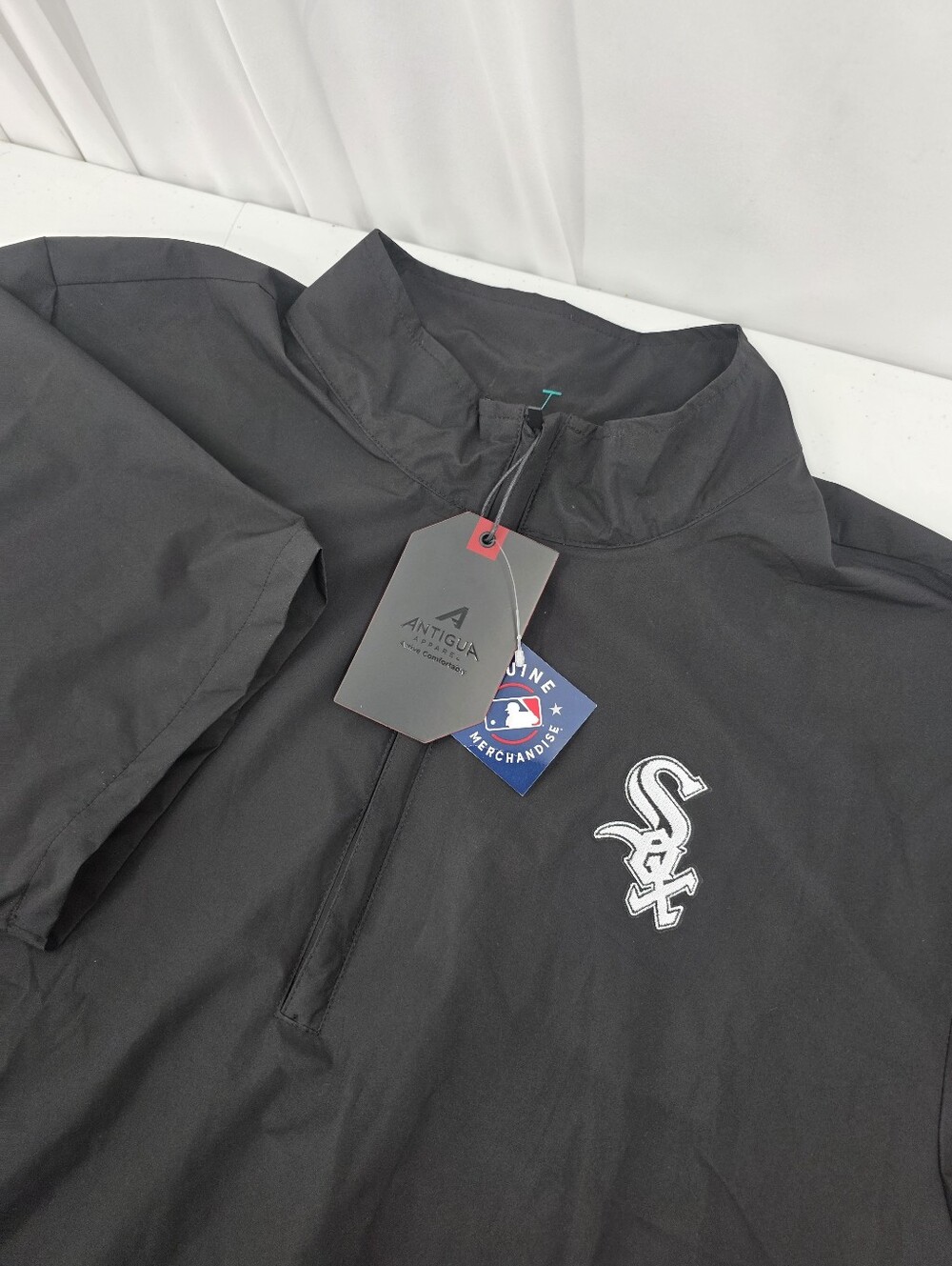 NWT Antigua 1/4 Zip Pullover SS Brisk Windshirt Black Chicago White Sox Mens XL.